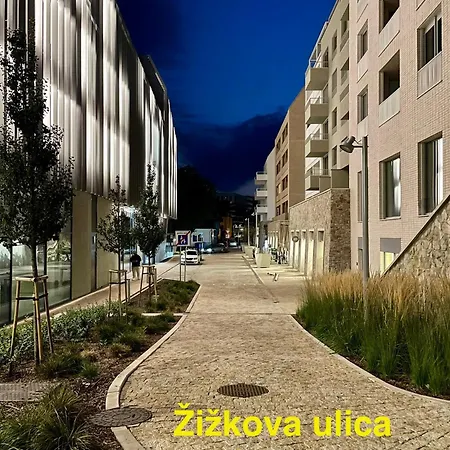 Romance, Castle And Danubeview - Vydrica *