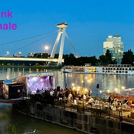 Romance, Castle And Danubeview - Vydrica Bratislava