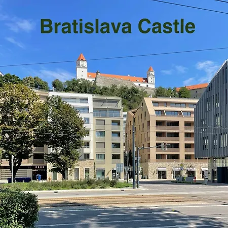 Romance, Castle And Danubeview - Vydrica Apartment