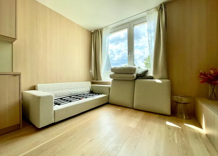 Romance Under The Castle Daire *