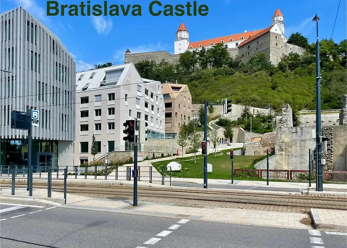 Romance Under The Castle Daire